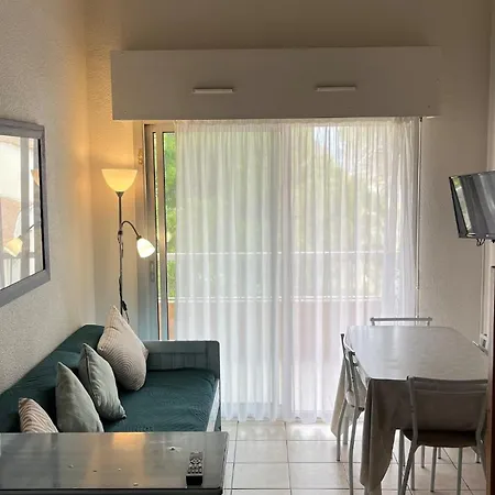 Le Lagon De Piscine Xxl Apartmán *
